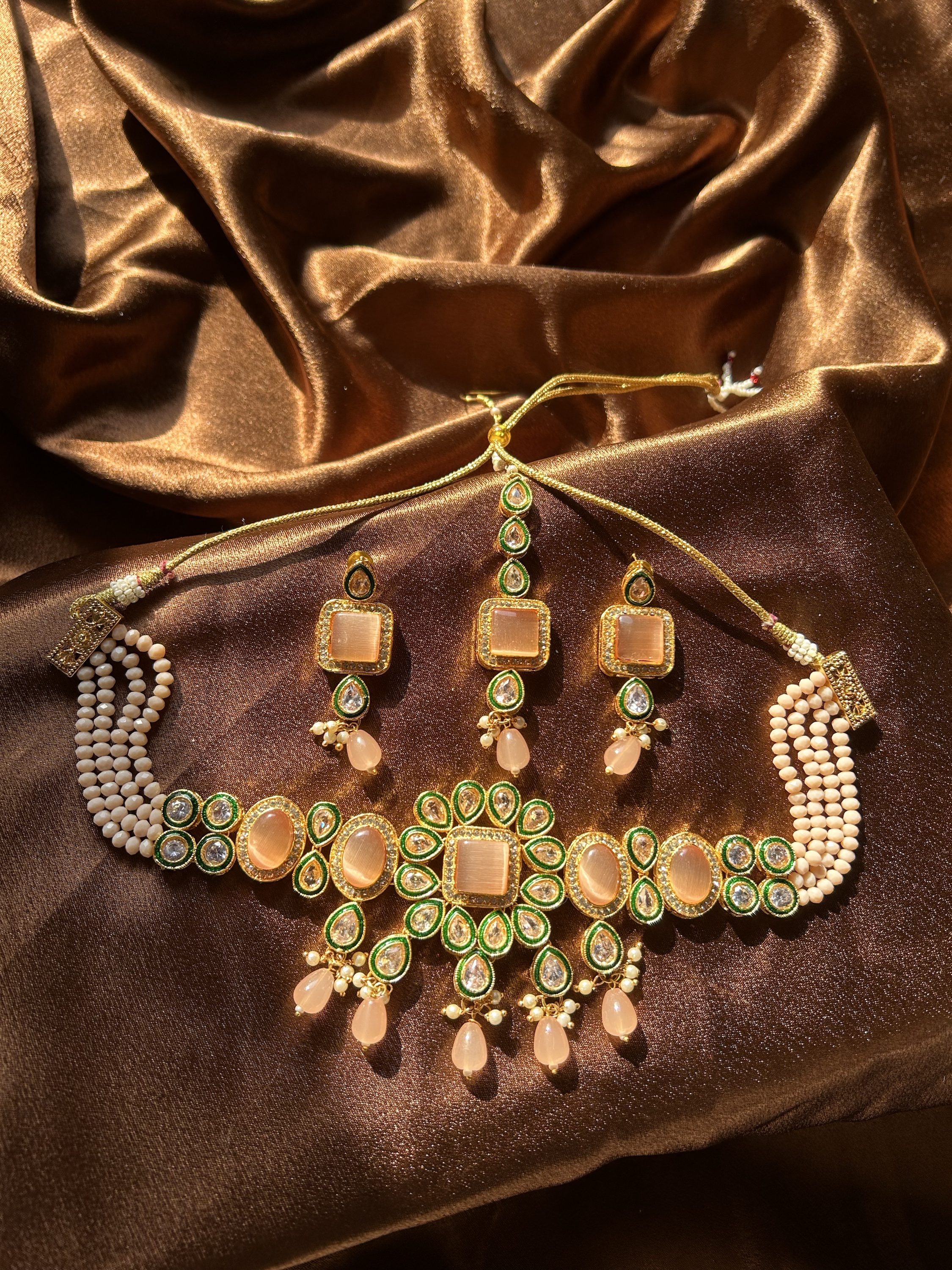 Kundan Neckset With Mantika - Peach