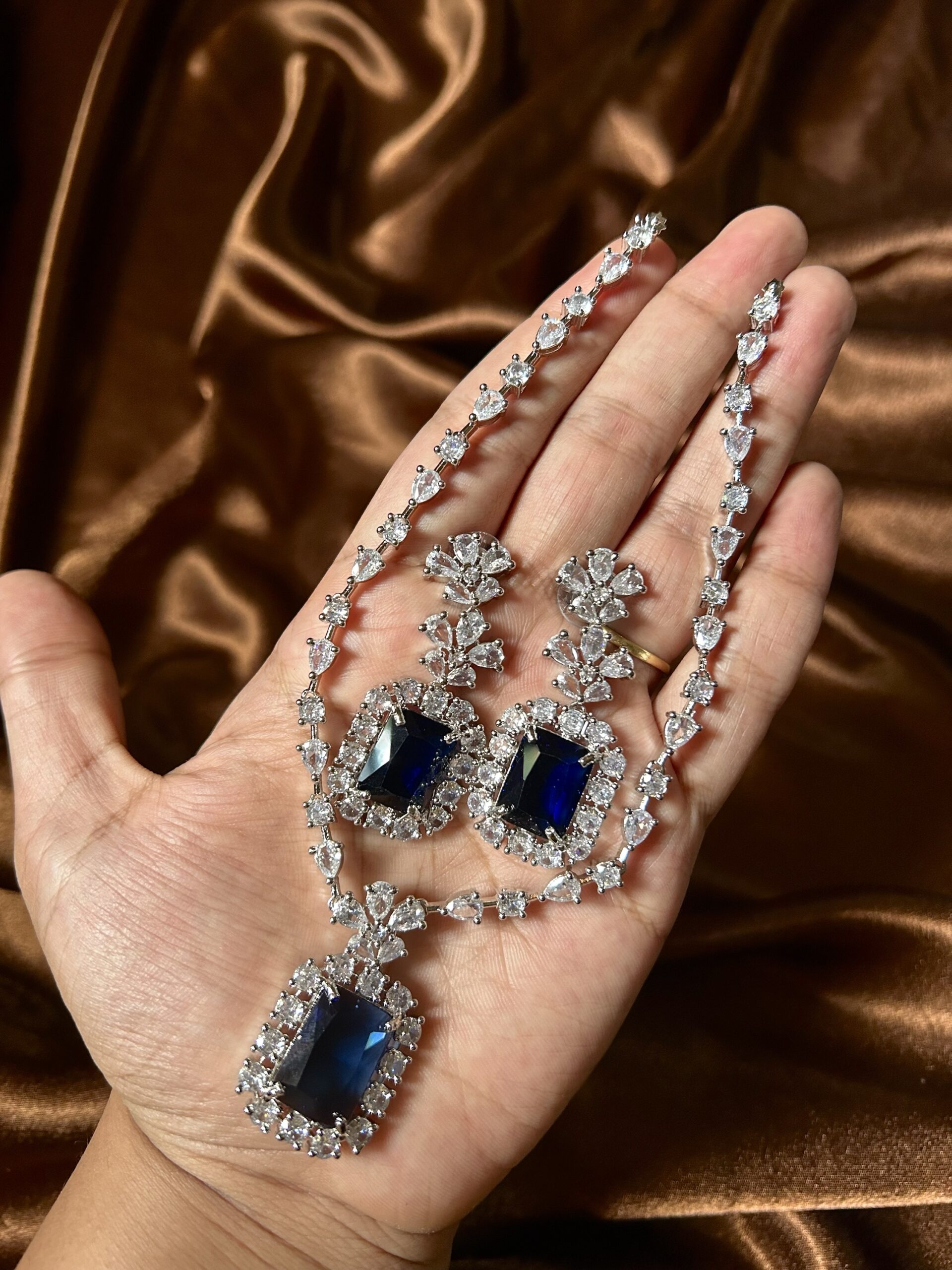 Alia AD Necklace Set - Blue