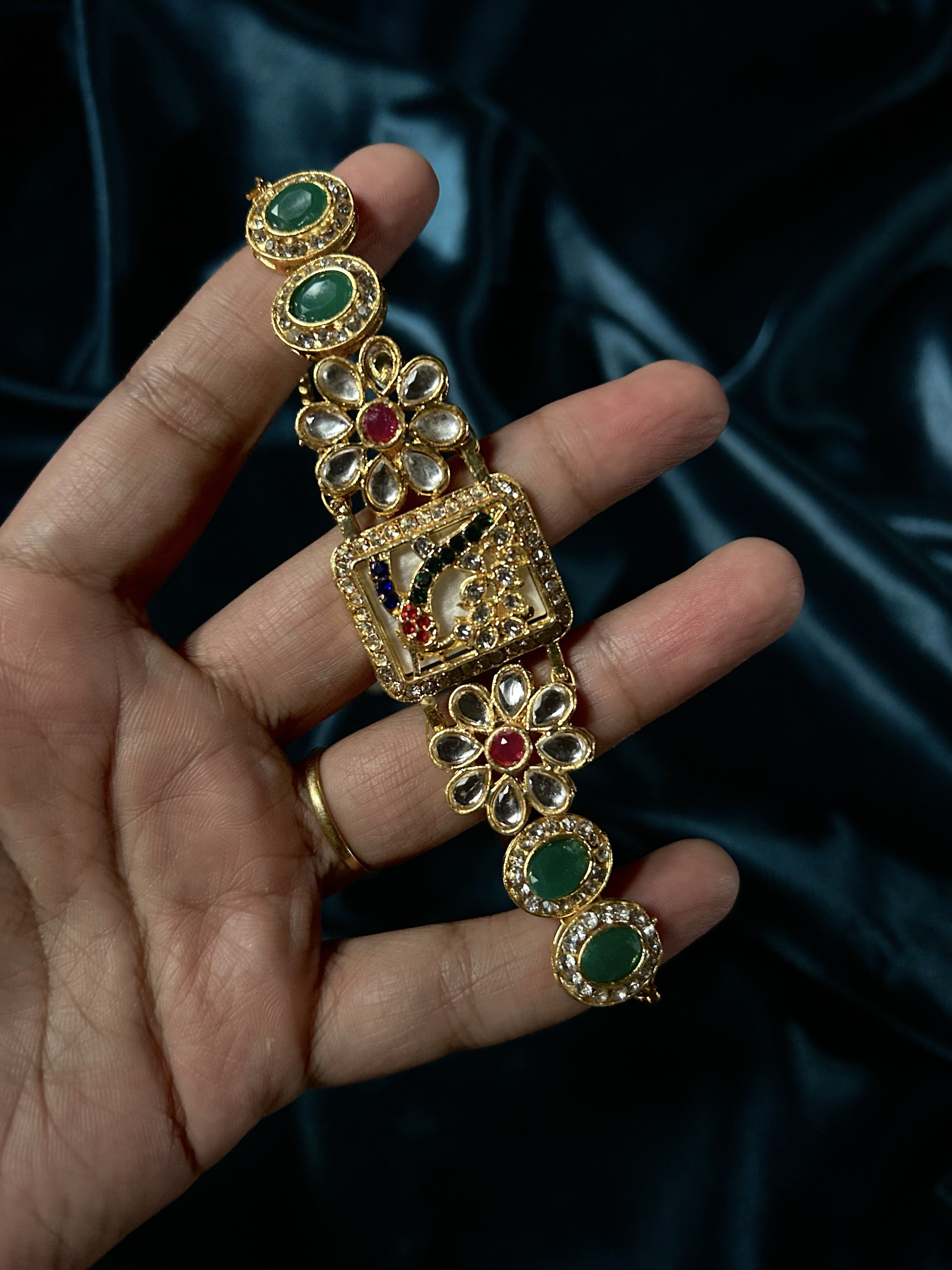 Beautiful Kundan Bracelet Adjustable - Green