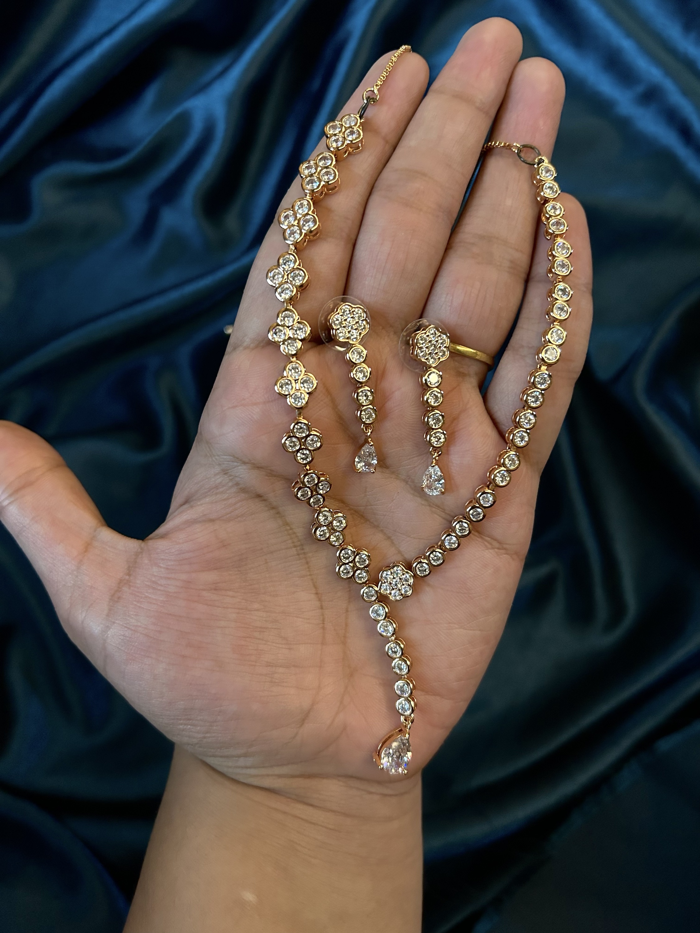 DC AD Neckset