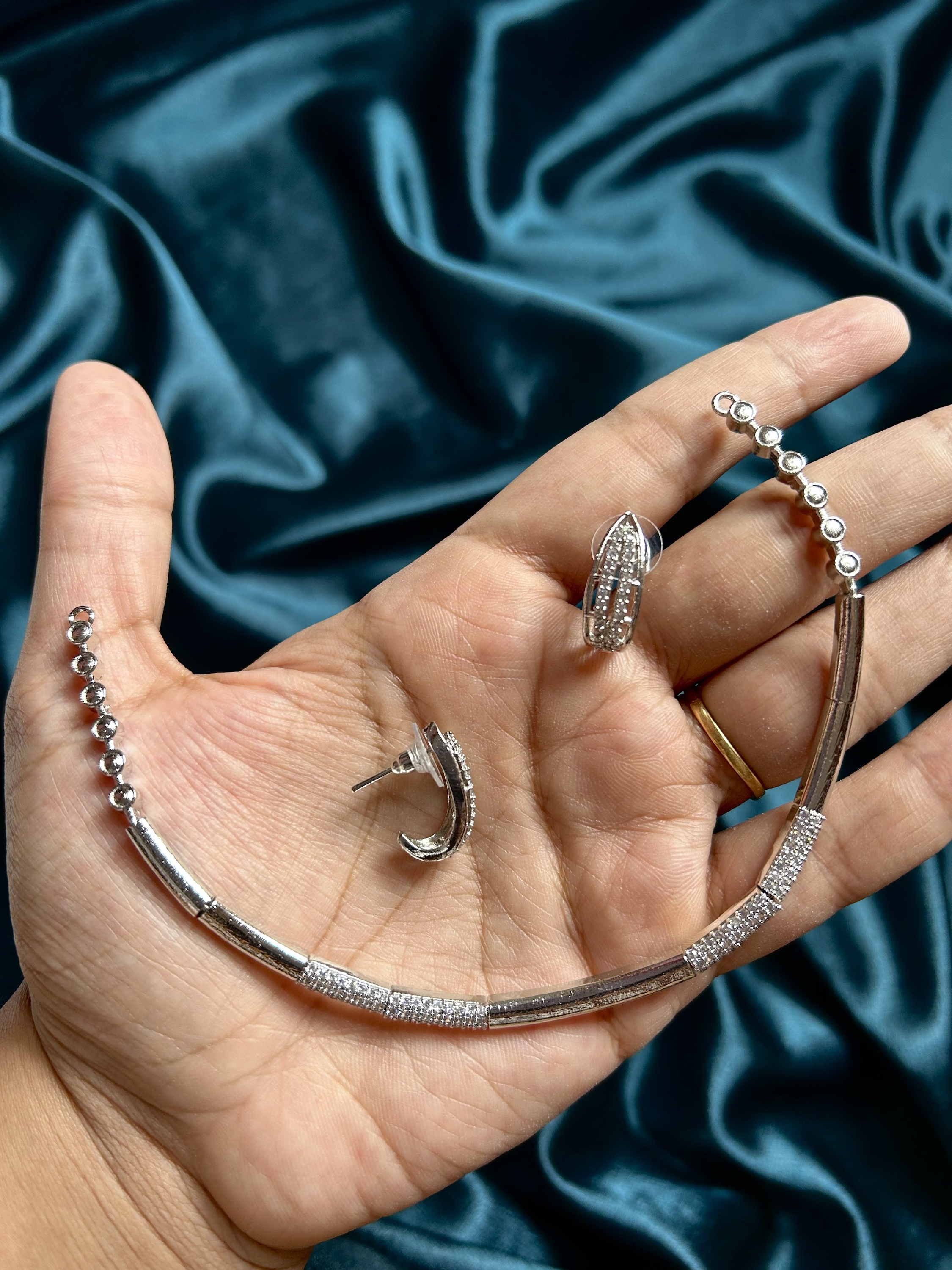 AD Silver Necklace Set