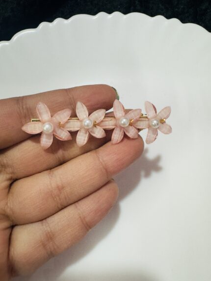 Flower Pin - Light Peach