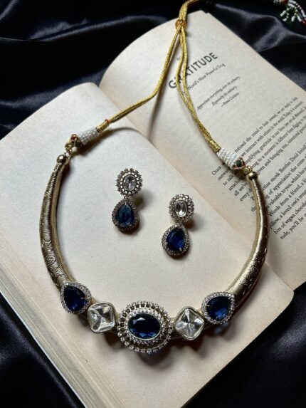 Hasli Necklace Set With Earrings - Blue