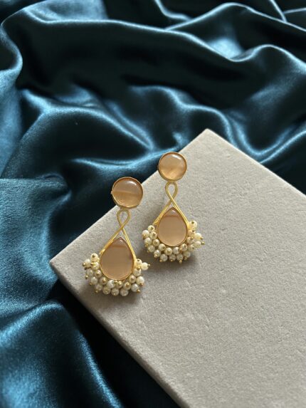 Brass Monalisa Earrings - Mauve