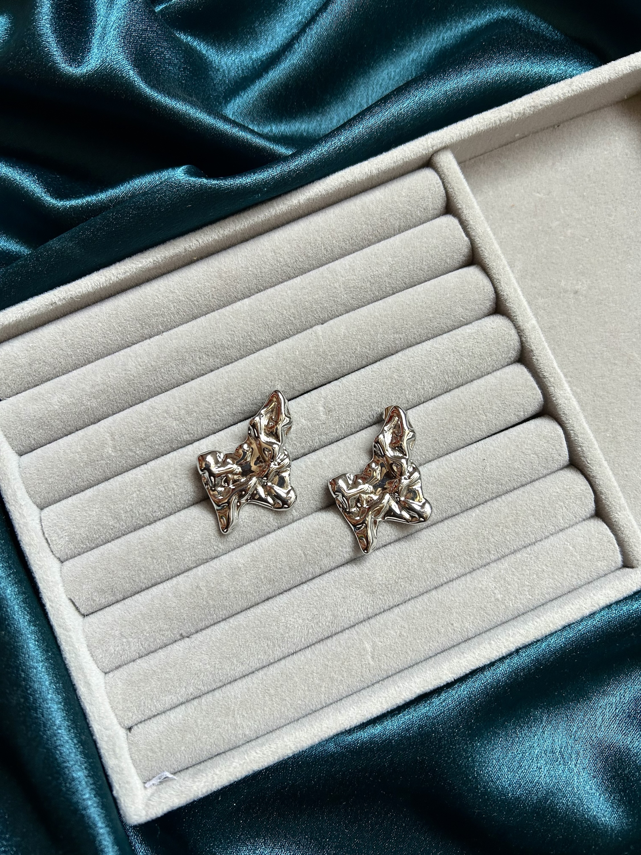 Anti Tarnish Silver Stud Earrings D9