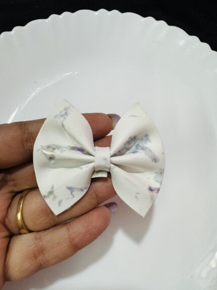 Bow Pin - White