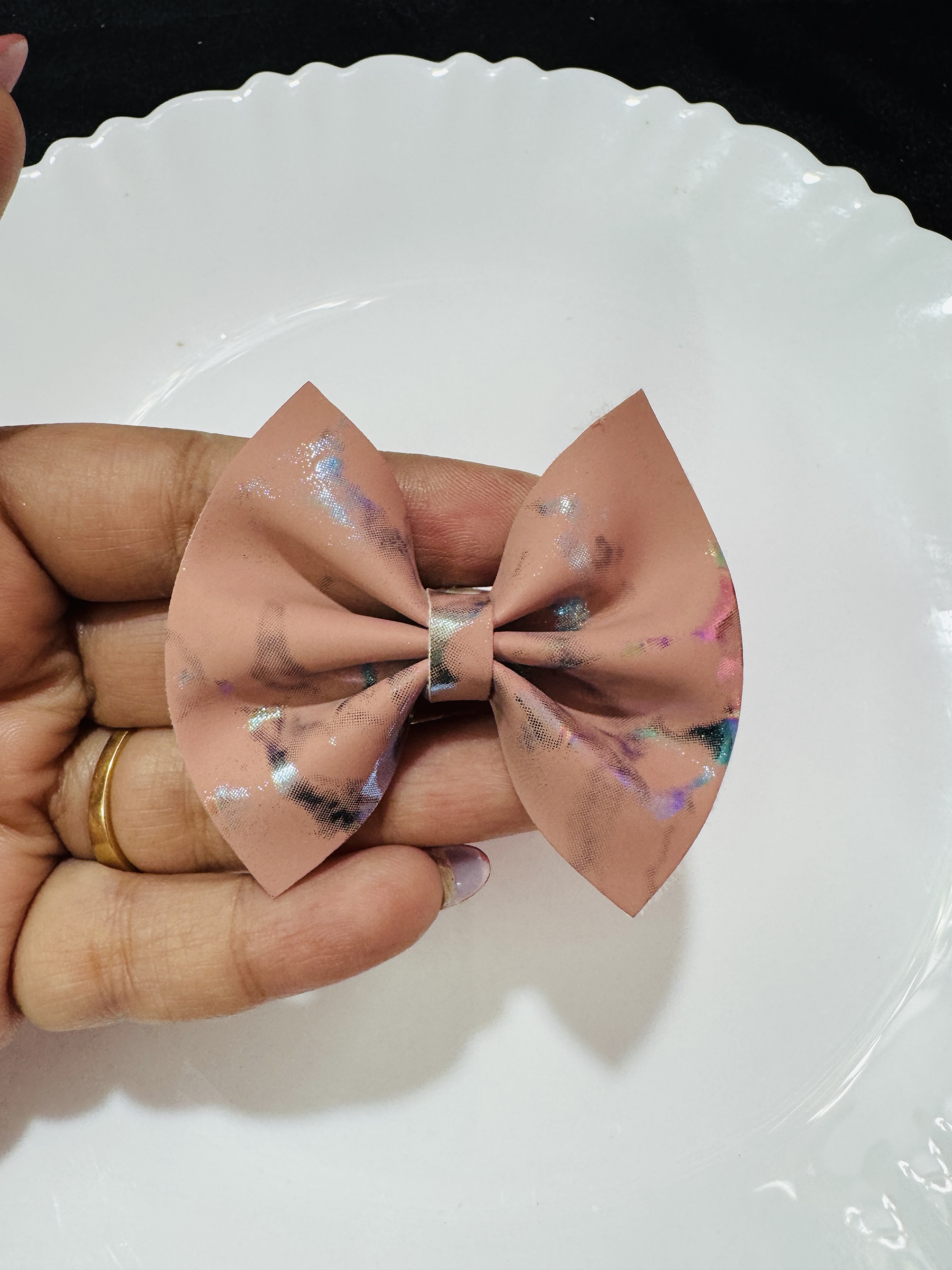 Bow Pin