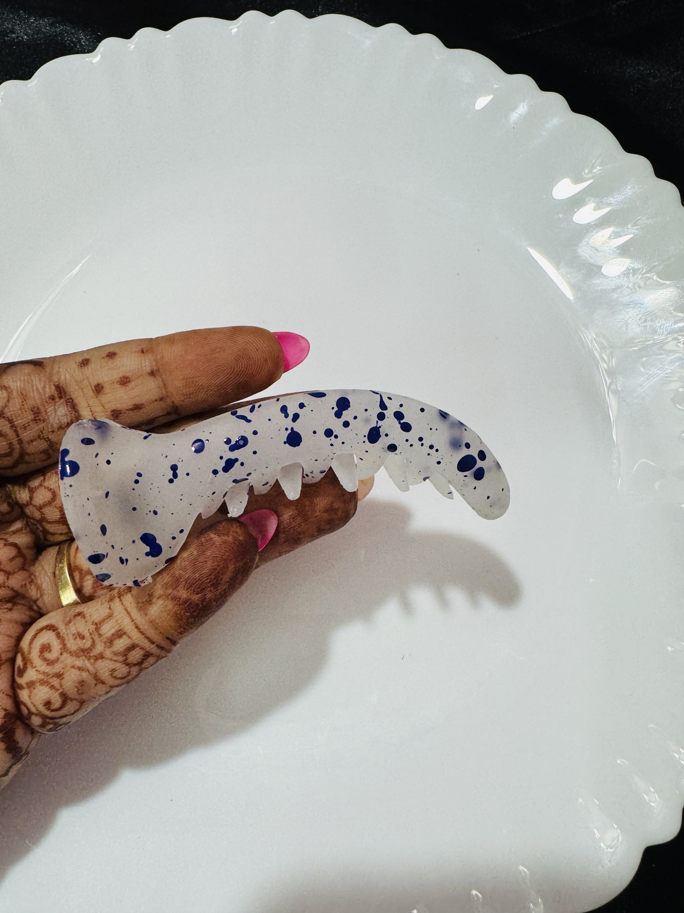 Banana Clip - Purple White