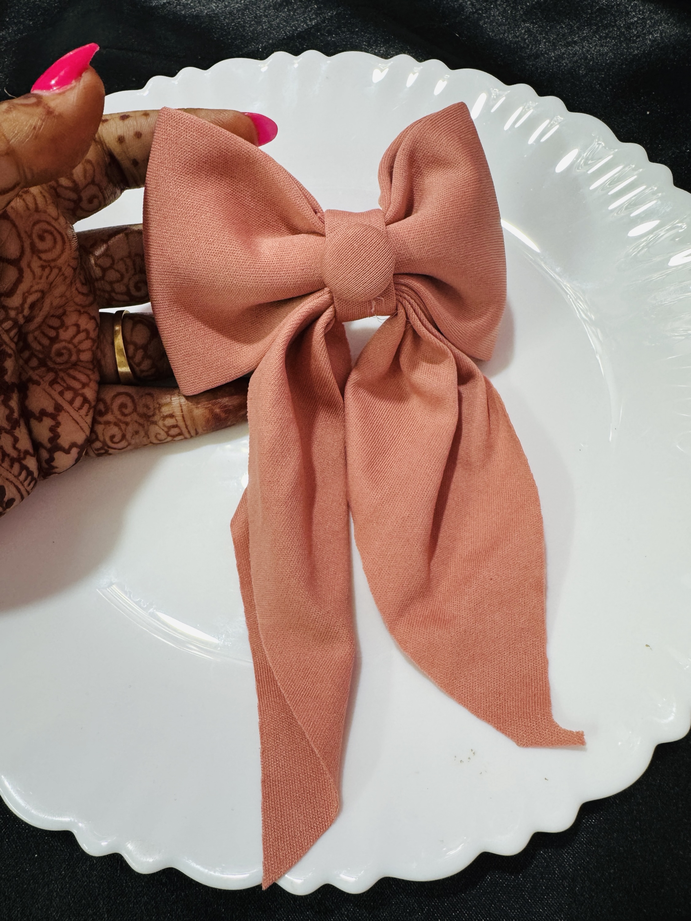 Bow Pin - Pink