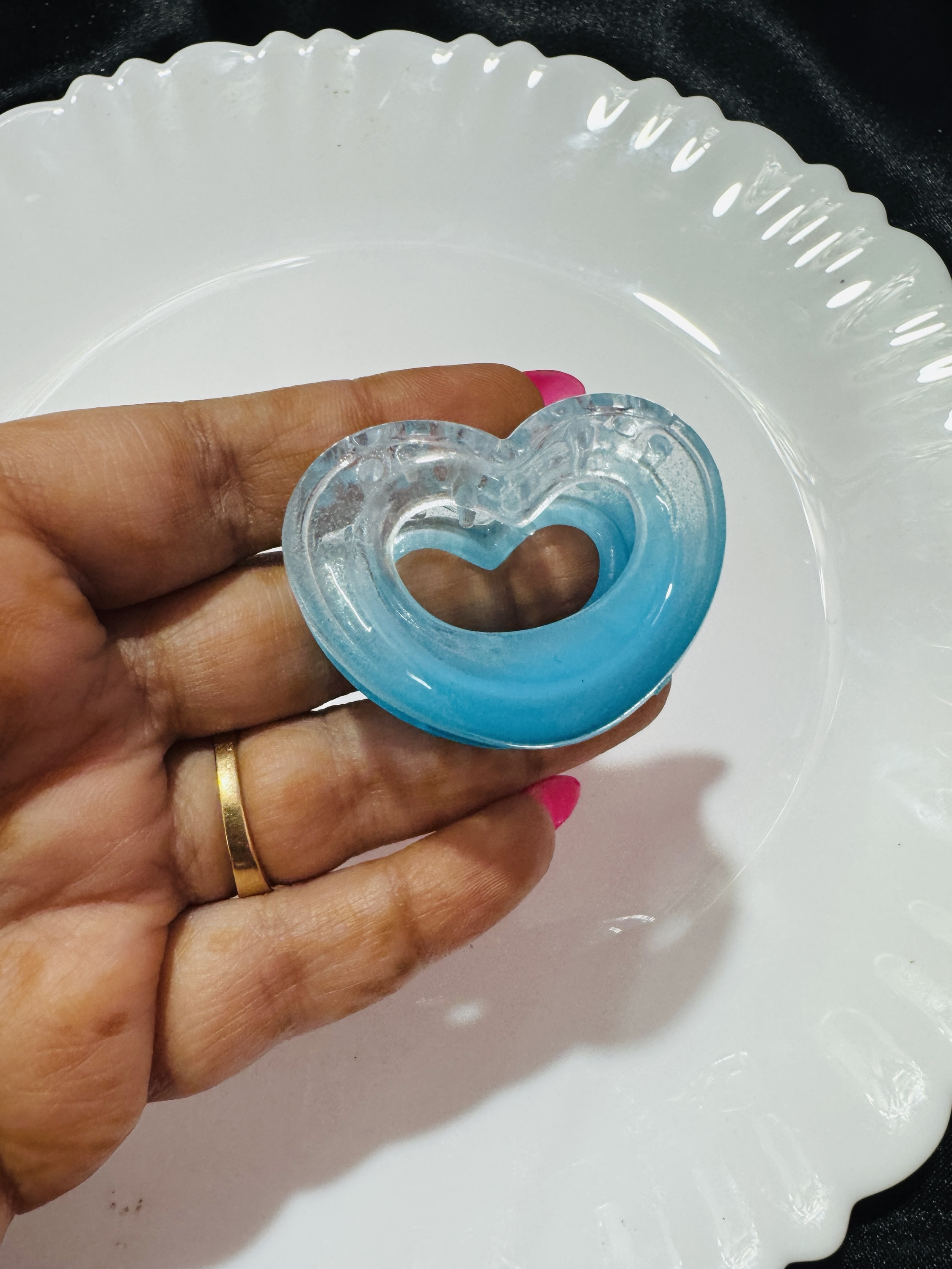 Heart Clutchure - Blue