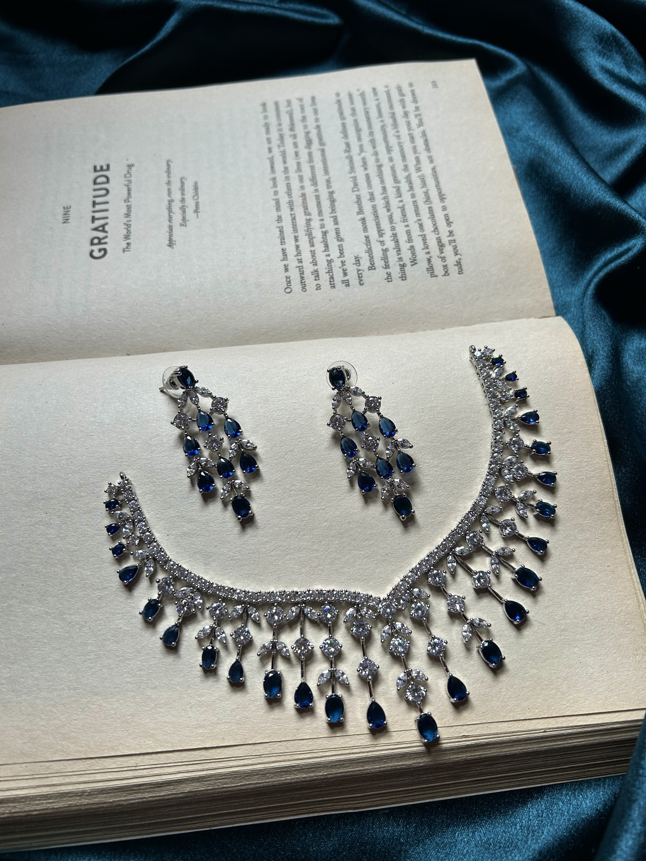 AD Necklace Set - Dark Blue