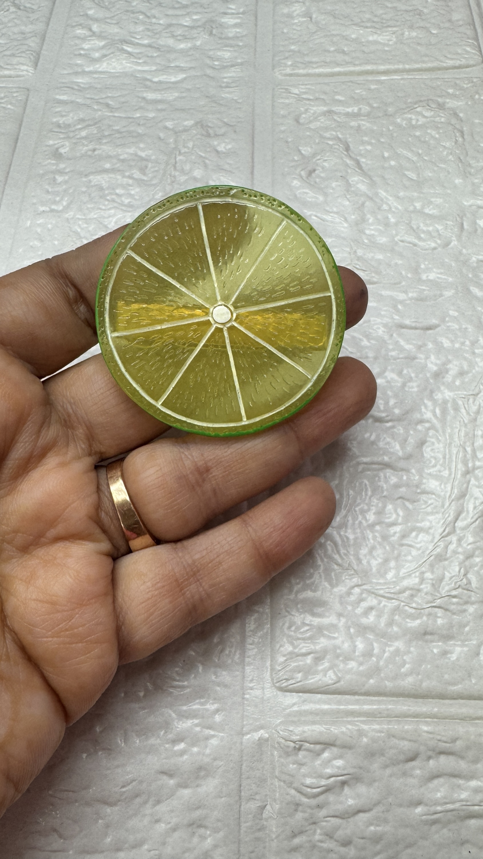 Mosambi Hair Clip