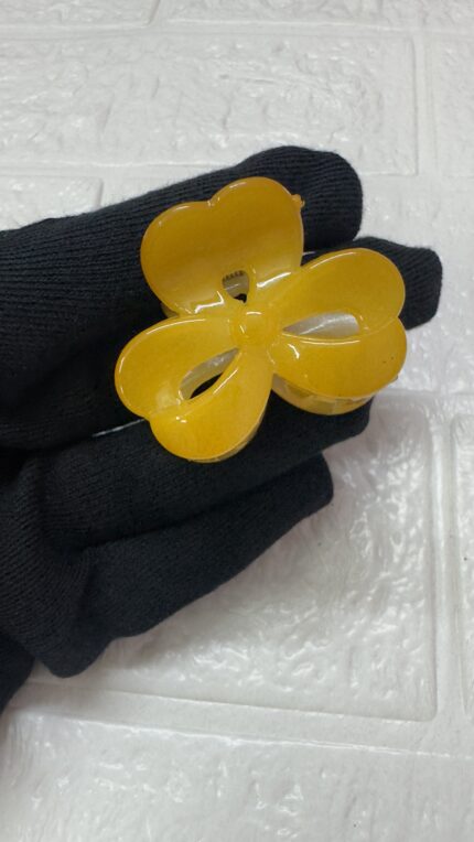 Flower Clutchure - Yellow