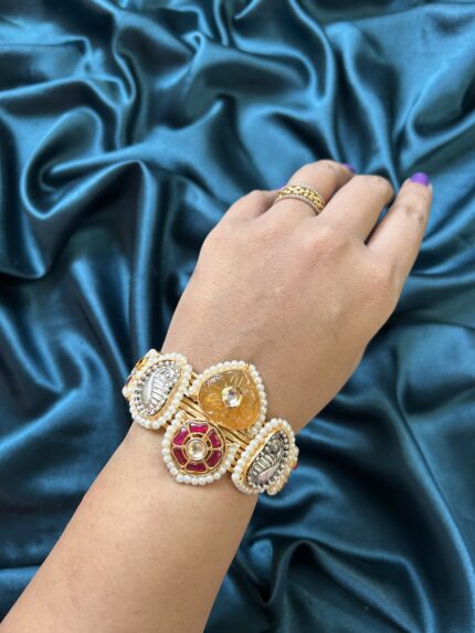 Brass Dual Tone Monalisa Bracelet - Yellow