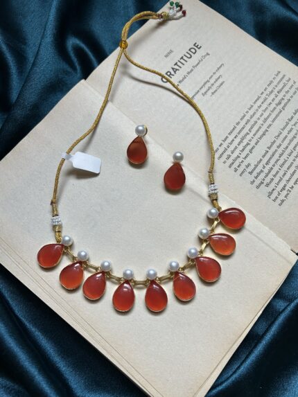 Brass Monalisa Necklace Set With Earrings - Orange