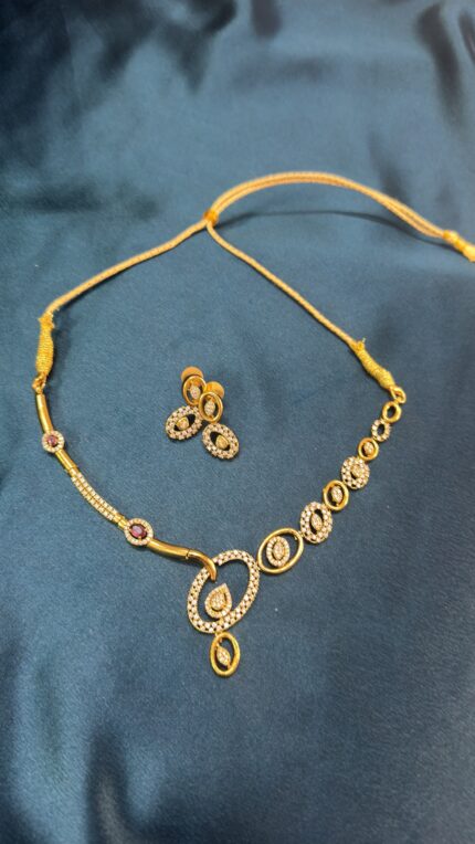 Amora Necklace Set With Earrings