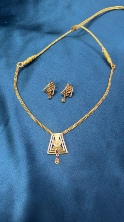 Amora Necklace Set With Earrings