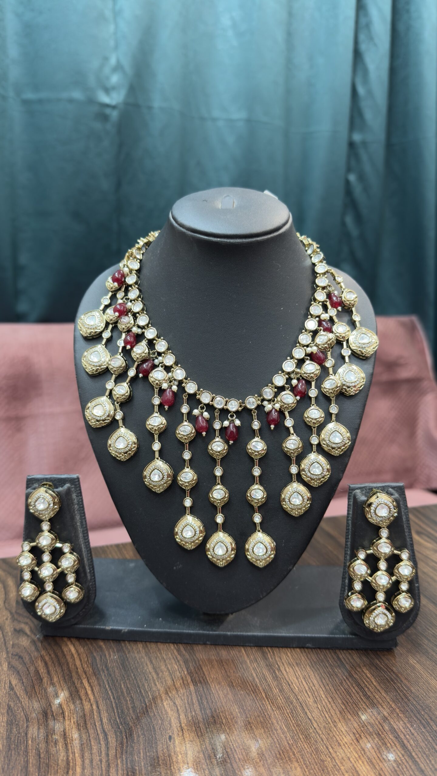 Ruby Dew Drop Set – Maroon
