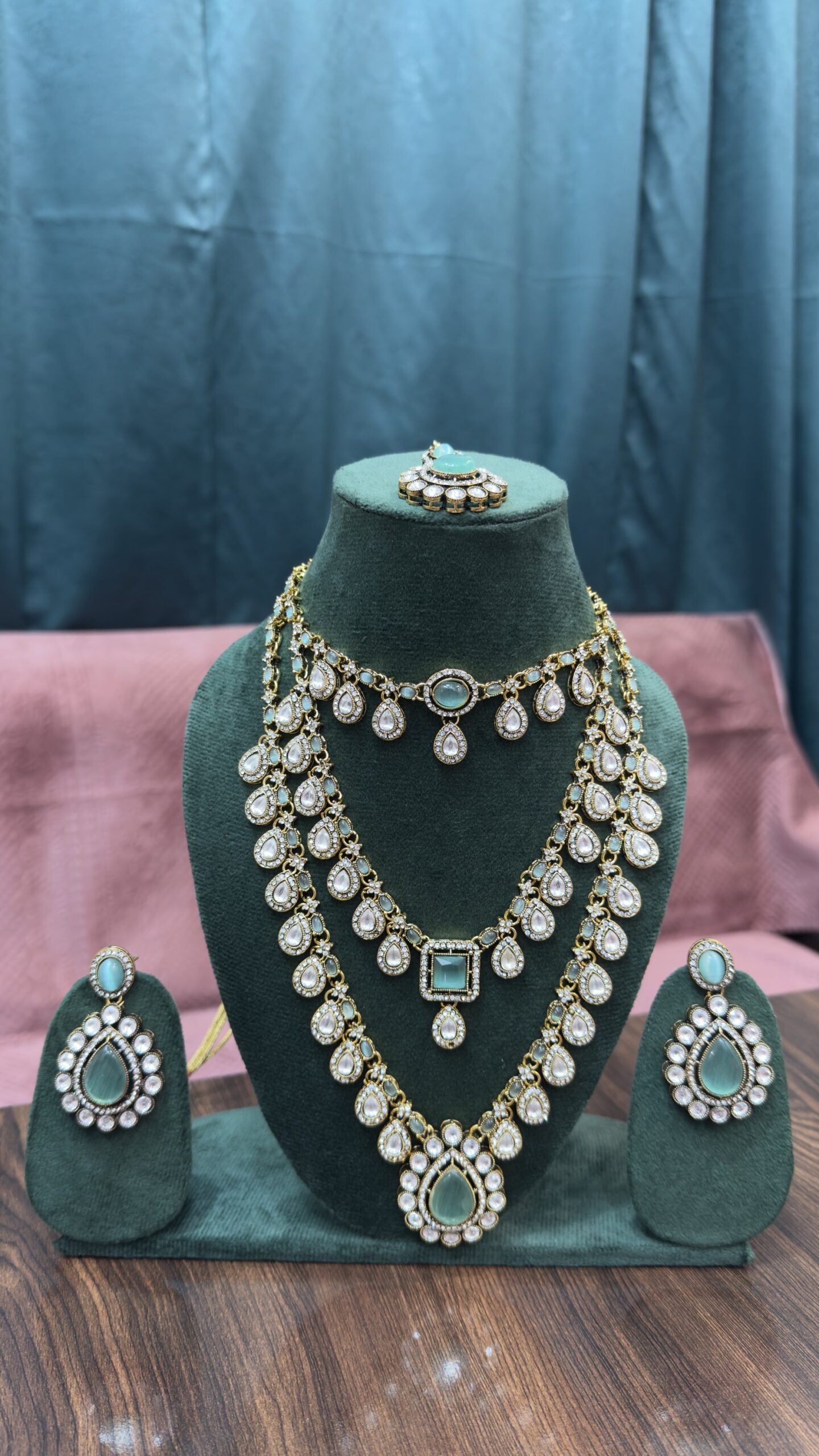 Royal Dewdrop Set