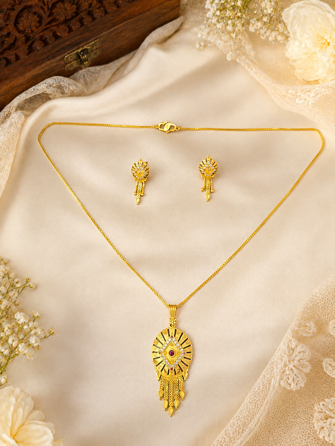 Daily Wear Chain Pendant Set