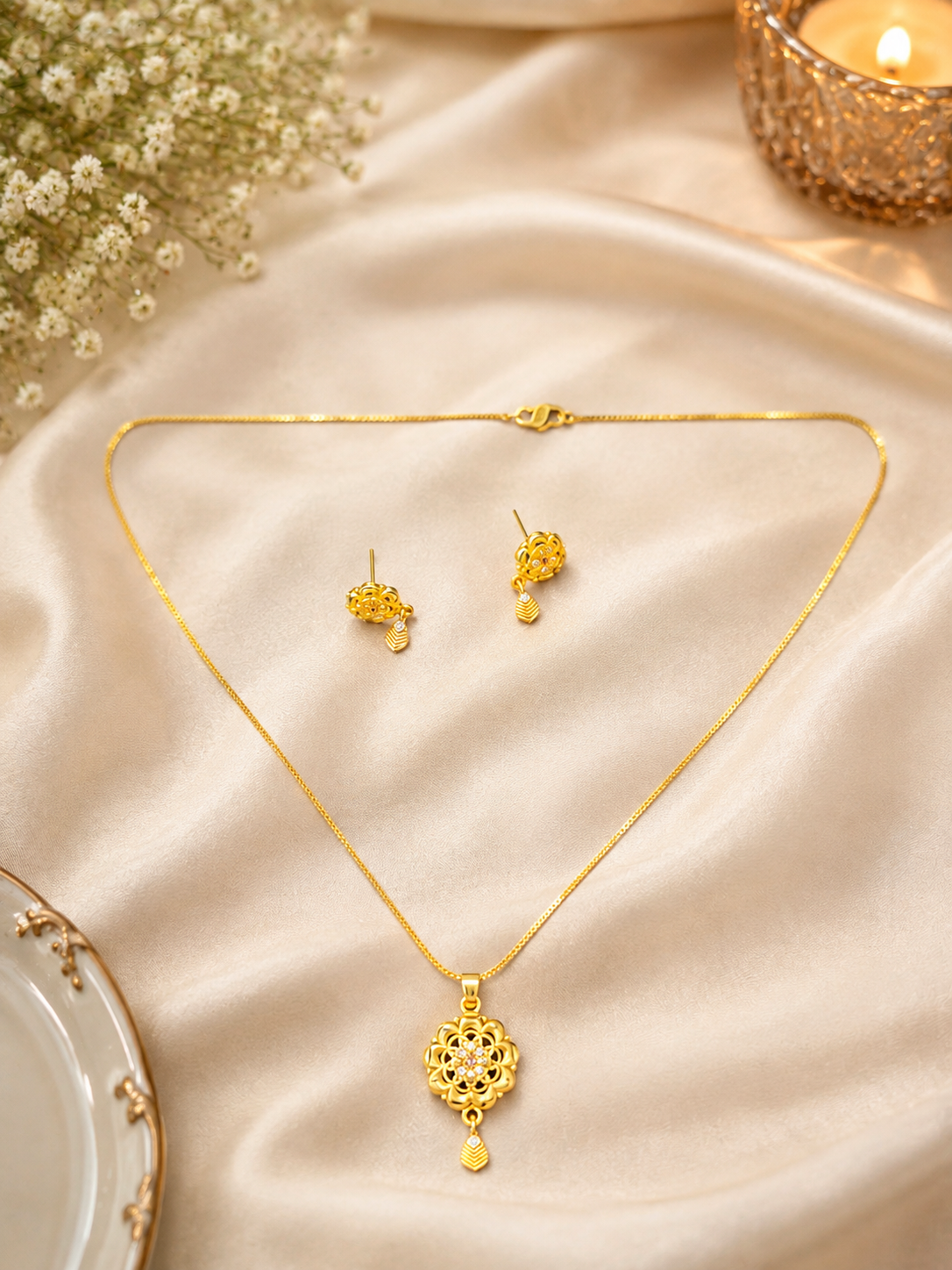 Daily Wear Chain Penadant With Earrings