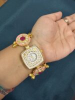 Women Dial & Bracelet Style Straps Analogue Watch -W19 - Image 8